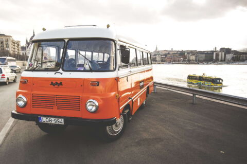 Robur Tours, buszbérlés, buszkölcsönzés, személyszállítás, esküvői kocsi, esküvői busz, legénybúcsú, leánybúcsú, csapatépítő tréning, városnézés, személyszállítás, programszervezés, partyszervezés, szülinapi buli