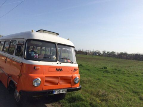 Robur Tours, buszbérlés, buszkölcsönzés, személyszállítás, esküvői kocsi, esküvői busz, legénybúcsú, leánybúcsú, csapatépítő tréning, városnézés, személyszállítás, programszervezés, partyszervezés, szülinapi buli
