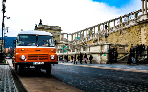 Robur Tours, buszbérlés, buszkölcsönzés, személyszállítás, esküvői kocsi, esküvői busz, legénybúcsú, leánybúcsú, csapatépítő tréning, városnézés, személyszállítás, programszervezés, partyszervezés, szülinapi buli