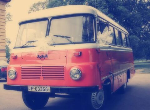 Robur Tours, buszbérlés, buszkölcsönzés, személyszállítás, esküvői kocsi, esküvői busz, legénybúcsú, leánybúcsú, csapatépítő tréning, városnézés, személyszállítás, programszervezés, partyszervezés, szülinapi buli
